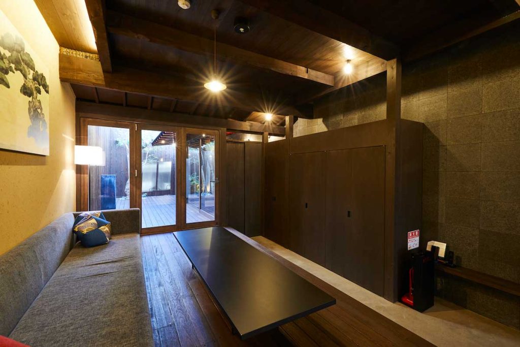 京都の町家ホテル「鈴プレミアム 二条城北」の居間/ Living room of Kyoto Machiya Hotel Rinn Premium Nijo-jo Kita