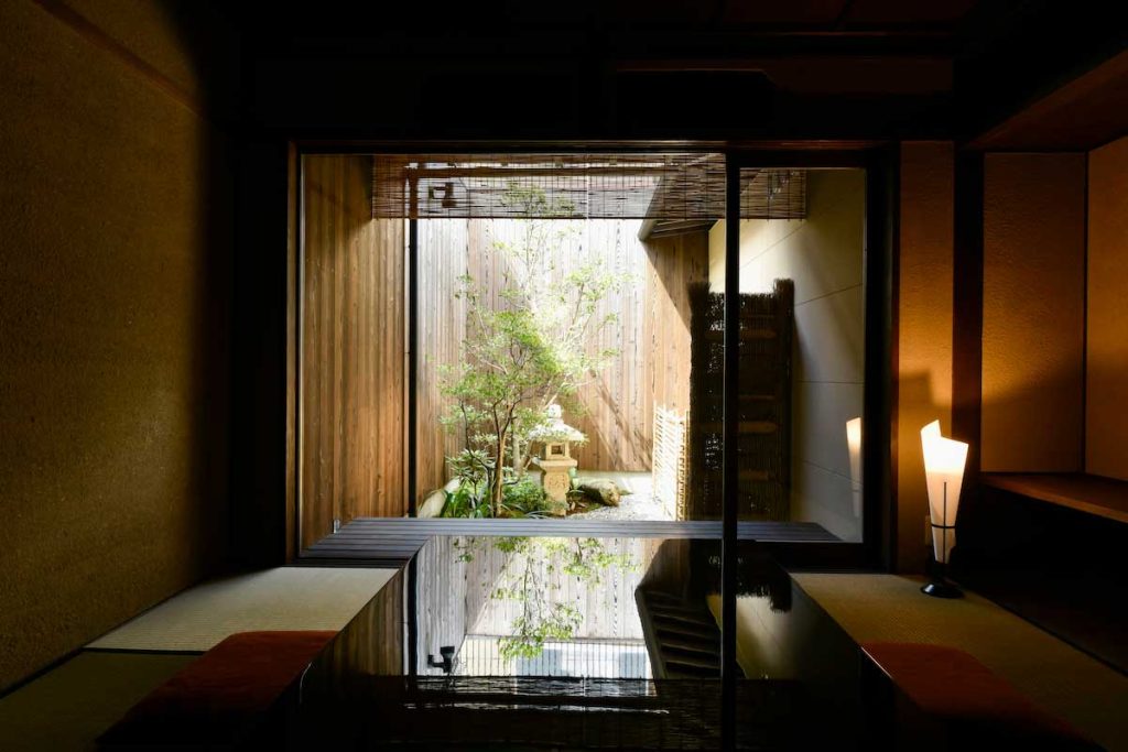 京都の町家ホテル「鈴プレミアム 八重」の居間/ Living room of Kyoto Machiya Hotel Rinn Premium Yae