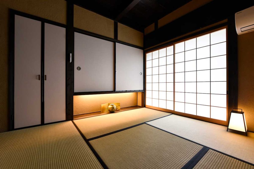京都の町家ホテル「鈴プレミアム 八重」の和室 / Japanese-style room of Kyoto Machiya Hotel Rinn Premium Yae