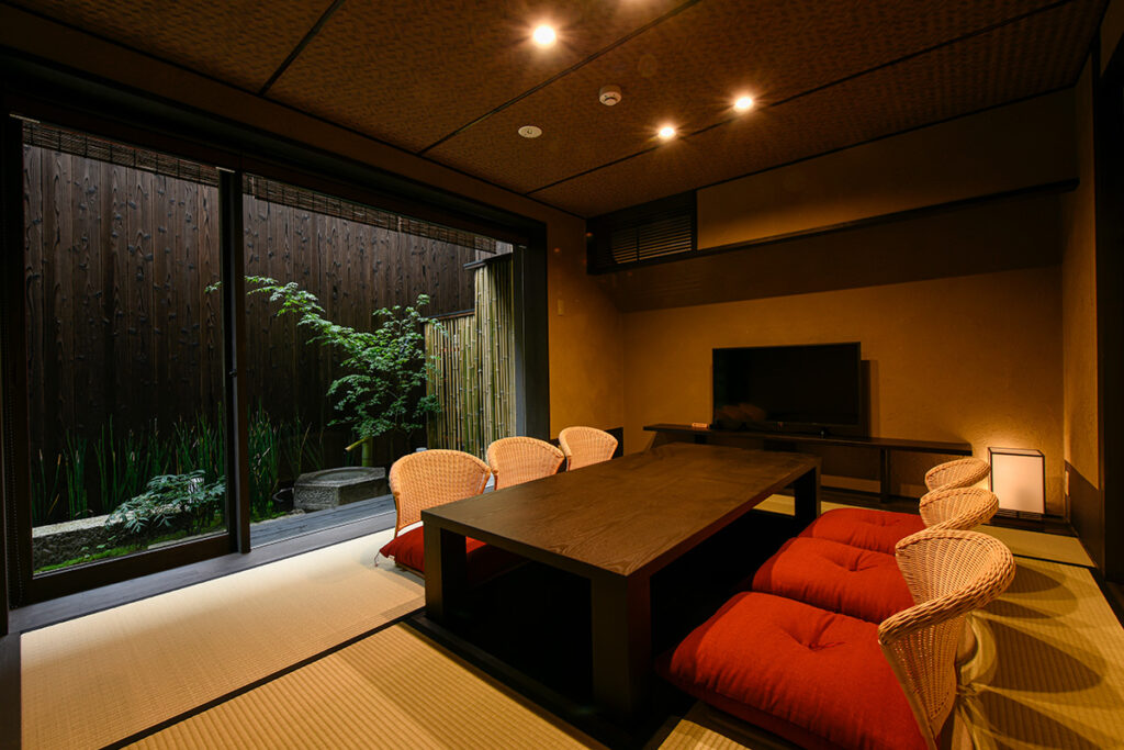 京都の町家ホテル「鈴プレミアム 飛雲 Ⅱ」のリビング / Living Room of Kyoto Machiya Hotel Rinn Premium Hiun II