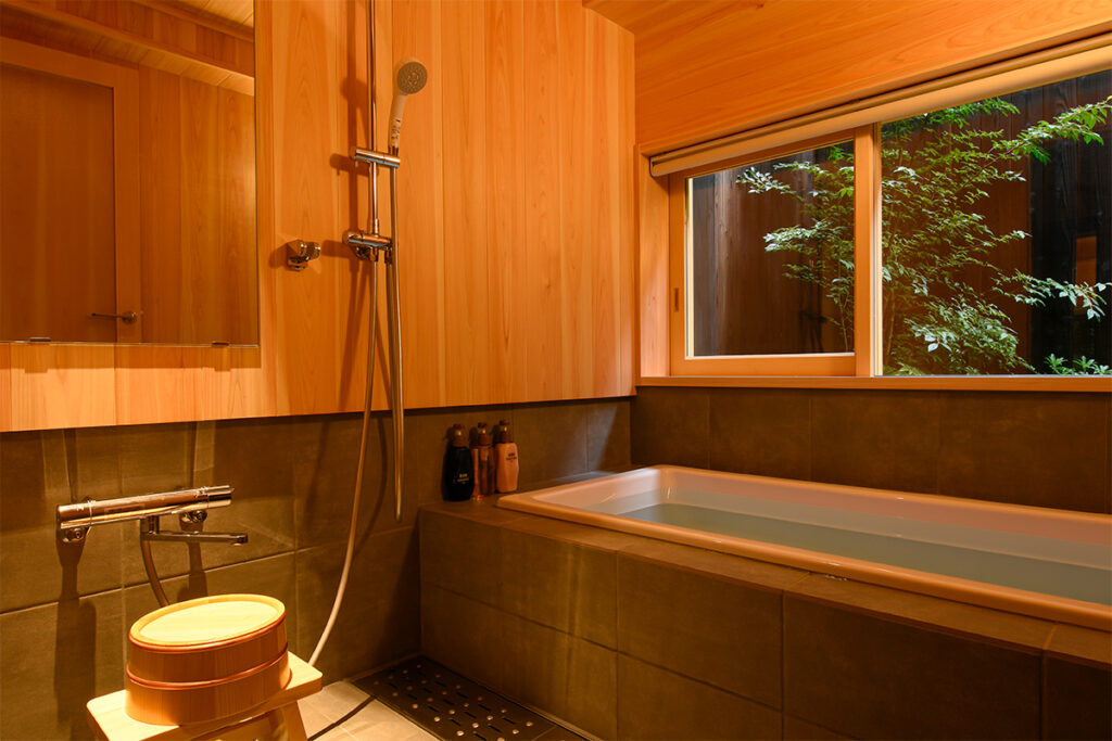 京都の町家ホテル「鈴プレミアム 飛雲 Ⅱ」のお風呂 / Bathroom of Kyoto Machiya Hotel Rinn Premium Hiun II